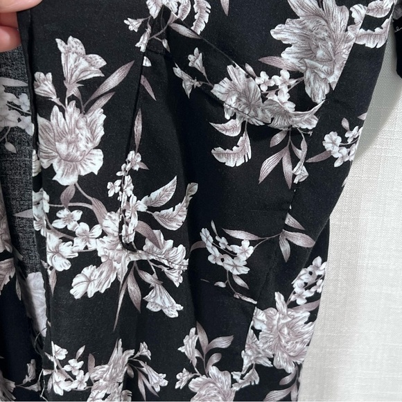 Spiritual Gangster Floral Lightweight Black Kimono Size O/S - Picture 4 of 12